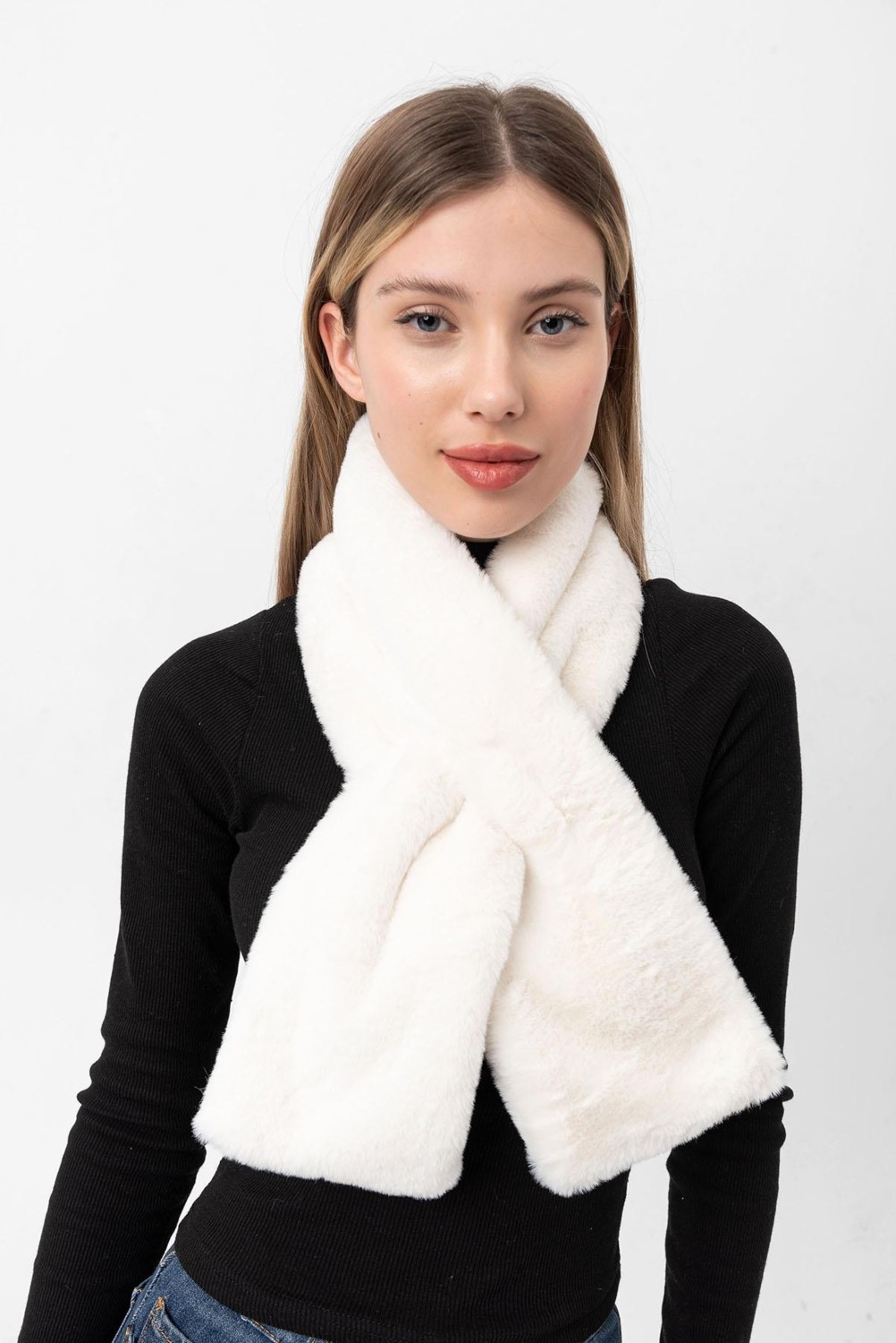Saria Moda Kadın Yumuşak Peluş Kaşkol Boyunluk Atkı görsel 7