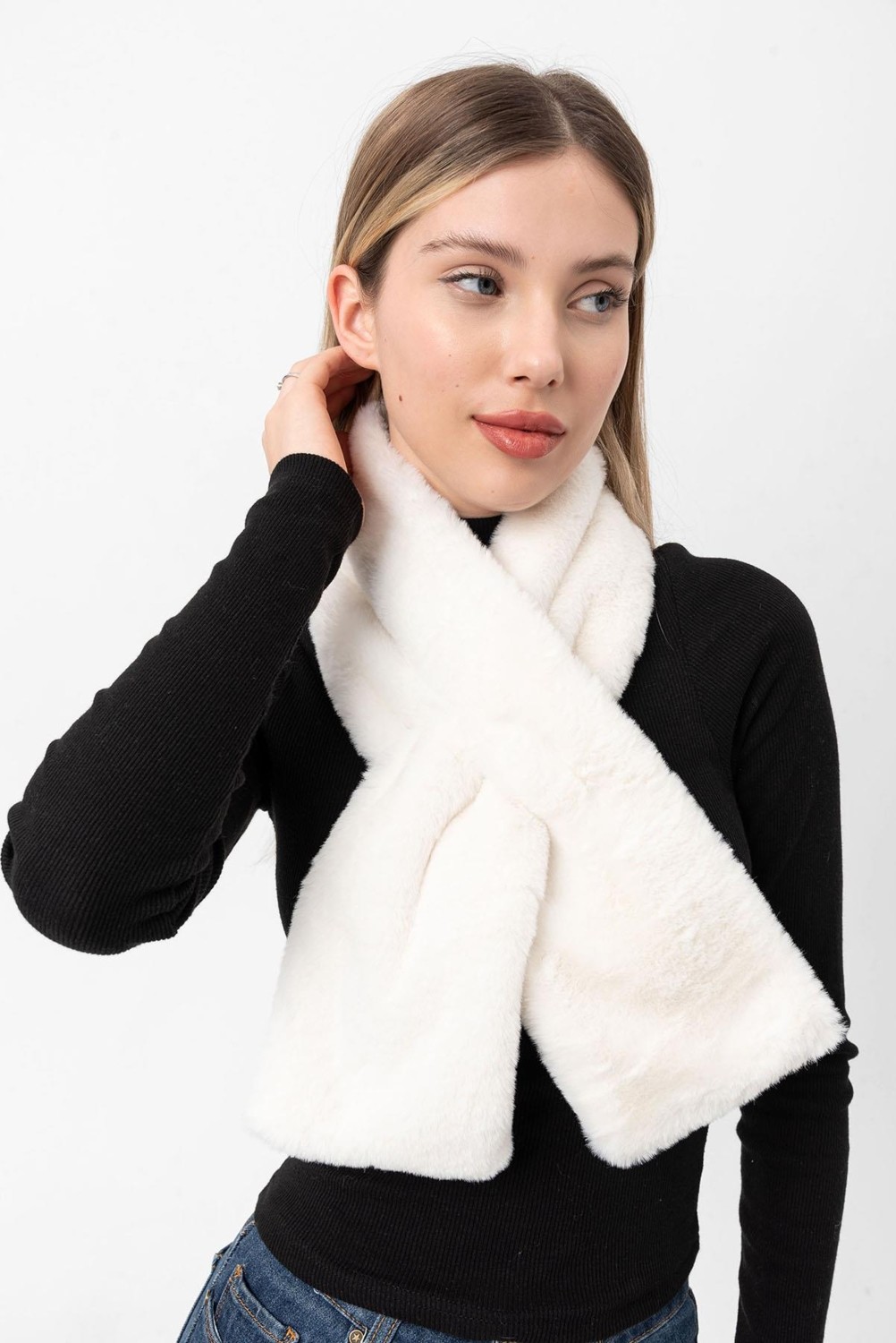 Saria Moda Kadın Yumuşak Peluş Kaşkol Boyunluk Atkı görsel 8