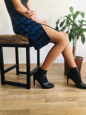 Mor Tırtıl Kazayağı Desenli Yırtmaçlı Kısa Etek Kışlık