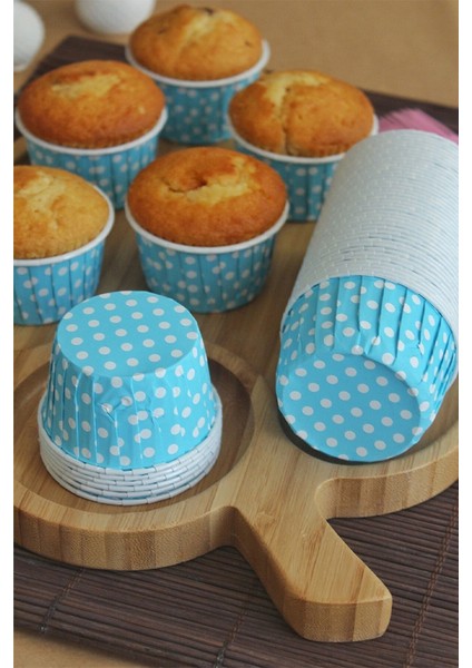 50 Adet Puantiyeli Mavi Büyük Boy Pet Kapsül Cupcake Muffin Kek Vb. Kalıbı (Ebat: 6,7 cm x 4 cm x 5 cm)