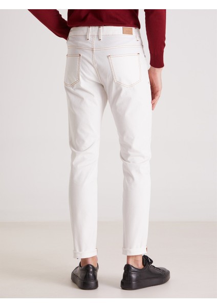 Beyaz Erkek Modern Fit Jean fırsatları
