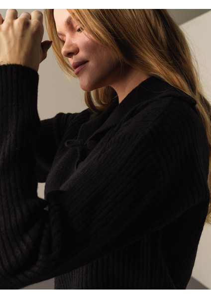 Kadın Siyah Regular Fit Triko Mini Elbise fırsatları