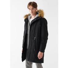 Mavi Erkek Kapüşonlu Siyah Parka 0110108-900