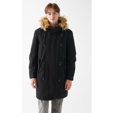 Mavi Erkek Kapüşonlu Siyah Parka 0110108-900