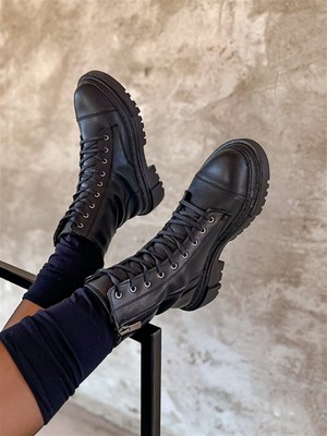 BeBeQ Soon Siyah Bağlı Postal Kadın Bot