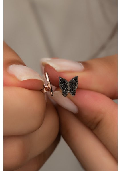 925 Ayar Gümüş Minik Siyah Taşlı Kelebek Küpe fiyatları