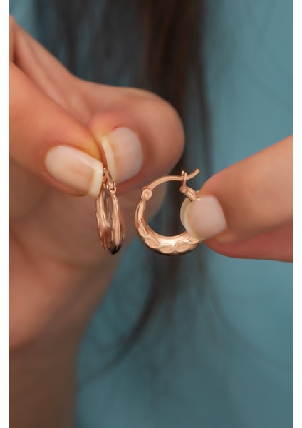 925 Ayar Gümüş Rose Sonsuzluk Desenli Şarnel Küpe fiyatları