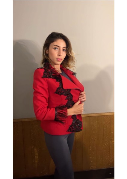 Kırmızı Otriş Taş Işlemeli S-M Beden Bayan Özel Tasarım Ceket fiyatları