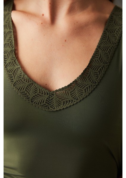 Haki Dantel Yakalı Kalın Askılı Atlet indirimleri