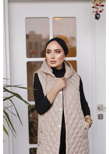 Grej Fashion Kadın Kapüşonlu Uzun Kapitone Yelek Yanı Yırtmaçlı