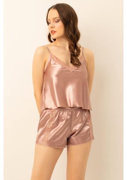 Saten Güpürlü Ayarlanabilir Askılı Şortlu Takım