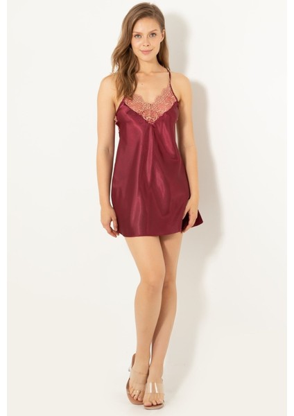 Sırtı Çapraz Askılı Taş Aksesuarlı Güpürlü Saten Mini Gecelik modelleri