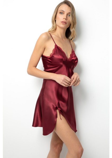 Yırtmaçlı Dantel Detaylı Saten Gecelik fiyatları