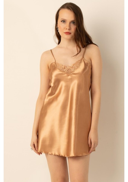 Ince Askılı Güpürlü Mini Saten Gecelik
