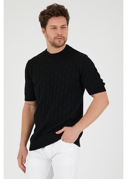 Siyah Erkek Yuvarlak Yaka Desenli Örme T-Shirt modelleri