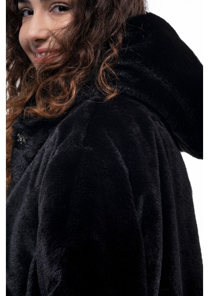 Kadın Kapüşonlu Siyah Kürk Kaban indirimleri