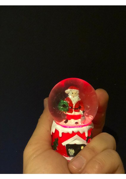 Noel Baba Yılbaşı Temalı Işıklı Kar Küresi Minik Boy ve Kartanesi Kolye