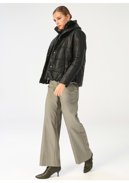 Siyah Kadın Şişme Mont MKAW22-20 modelleri