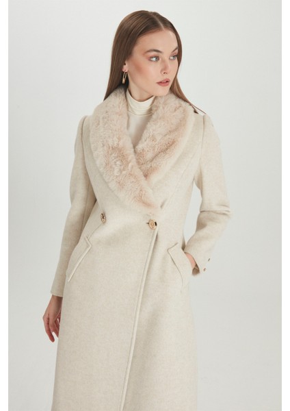 Kürk Yaka Cep Detaylı Bej Kaşe Kaban 13092 indirimleri