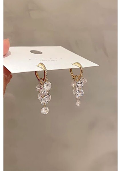 Zirkon Taşlı Sallantılı Shakira Küpe Gold fırsatları