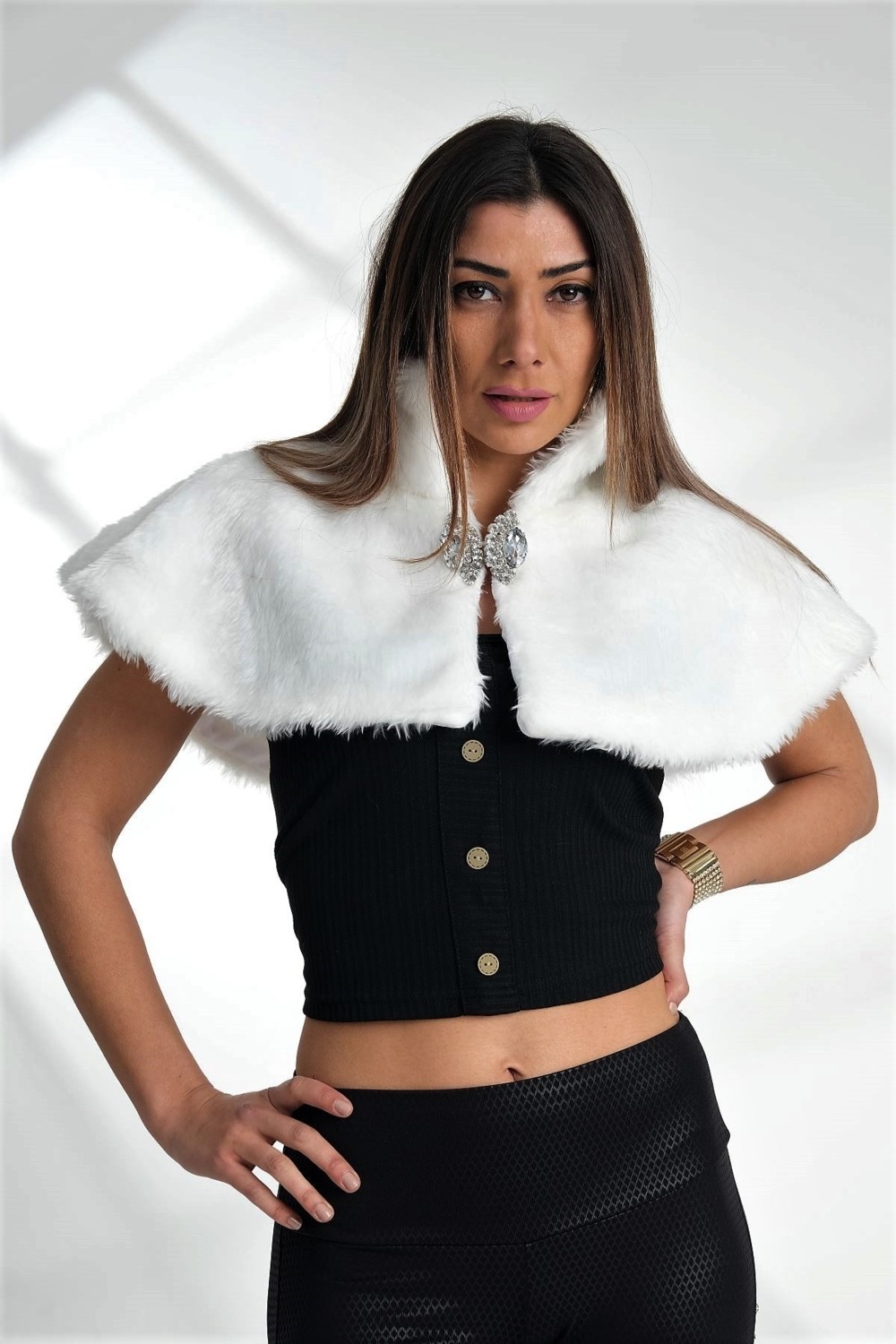 Keyifli Moda Kadın Beyaz Broşlu Kürk Etol Bolero