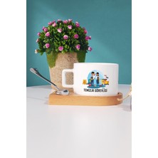 Temizlik Görevlisi Ahşap Altlıklı Fincan