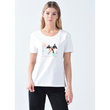 Denim Trip Slim Fit V Yaka Baskılı Beyaz Kadın T-shirt