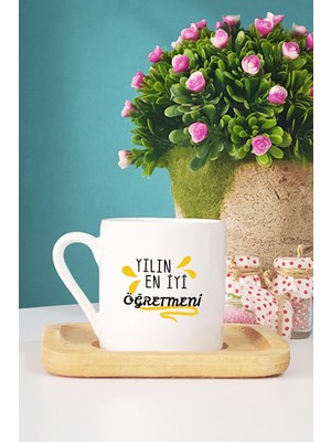 Yılın En İyi Öğretmeni Öğretmene Hediye Türk Kahvesi Fincanı Ahşap Altlıklı
