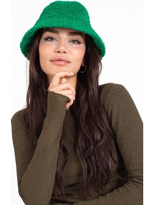 Ladycolor Kadın Kışlık Şapka Peluş Kumaş Bucket Modeli