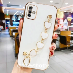 M.TK Moveteck Samsung Galaxy M13 Uyumlu Kılıf Kamera Korumalı Parlak Gold Şeritli Araksı Kalpli Tutacak Yumuşak Tarz Silikon Kapak