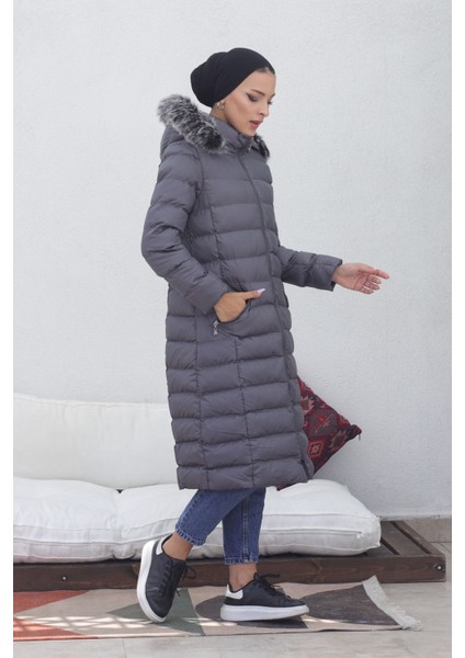 Kmkkombin Uzun Dolgulu Siyah Şişme Mont Kapşonu Kürklü Yoğun Elyaflı Büyük Beden modelleri