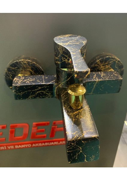 Siyah Gold Banyo Bataryası