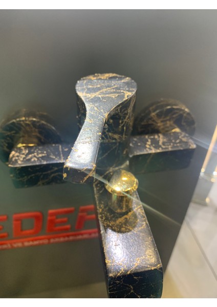 Siyah Gold Banyo Bataryası