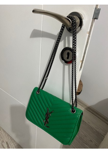 Kalın Siyah Zincir Askılı 3 Gözlü Kadın Omuz Çantası. modelleri