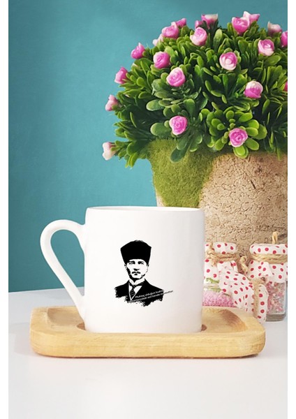 Asil Kan Atatürk Türk Kahvesi Fincanı Ahşap Altlıklı