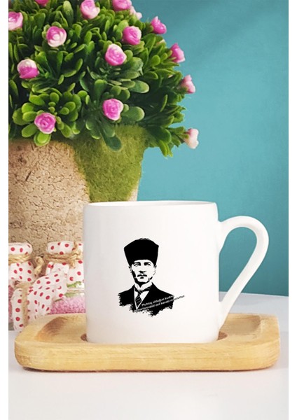 Asil Kan Atatürk Türk Kahvesi Fincanı Ahşap Altlıklı