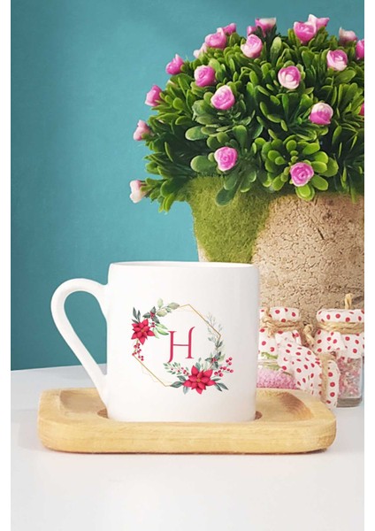 Çiçekli H Harfli Türk Kahvesi Fincanı Ahşap Altlıklı