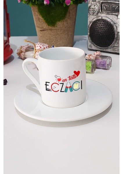 En Tatlı Eczacı Türk Kahvesi Fincanı Beyaz