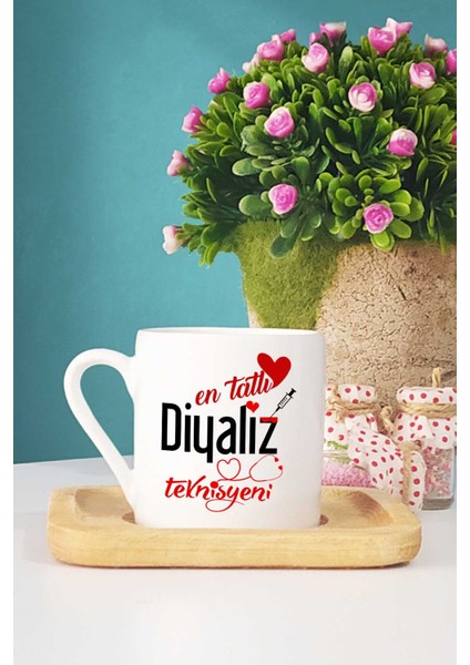 En Tatlı Diyaliz Teknisyeni Türk Kahvesi Fincanı Ahşap Altlıklı