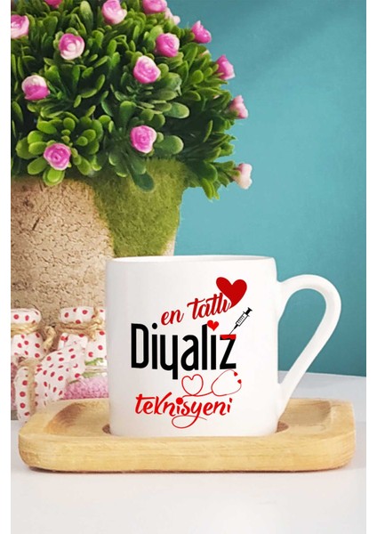 En Tatlı Diyaliz Teknisyeni Türk Kahvesi Fincanı Ahşap Altlıklı
