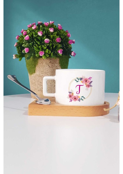 Çiçekli T Harfli Ahşap Altlıklı Fincan fiyatları