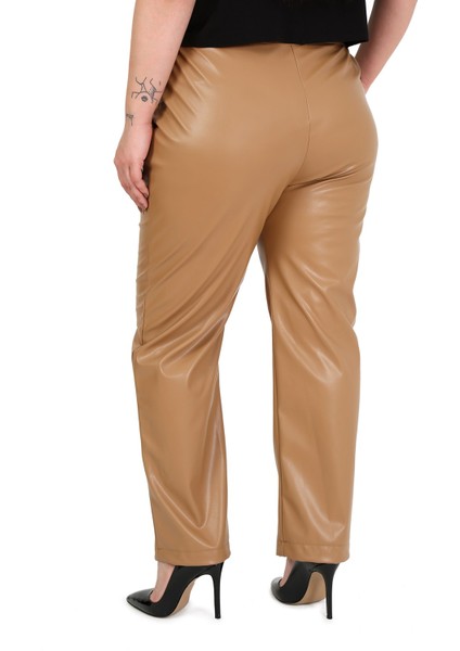 Büyük Beden Beli Yanlardan Lastikli Cepli Bej Rengi Deri Pantolon modelleri