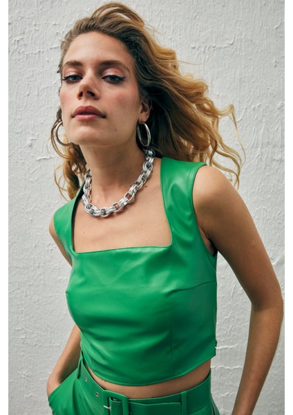 Kare Yaka Deri Crop Bluz - Yeşil