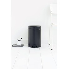 Brabantia Mat Siyah Pedallı Çöp Kutusu 12L