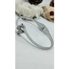 Giftoloji Beyaz Sim Kelebek Detaylı Çelik Bileklik - Kişiye Özel Isimli