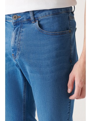 Avva Mavi Eskitme Yıkamalı Likralı Slim Fit Jean Pantolon E003529
