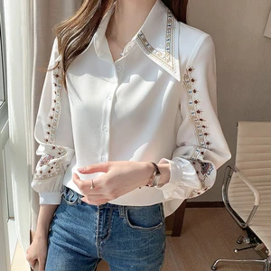 Trend Butik Nakış Yaka Gömlek