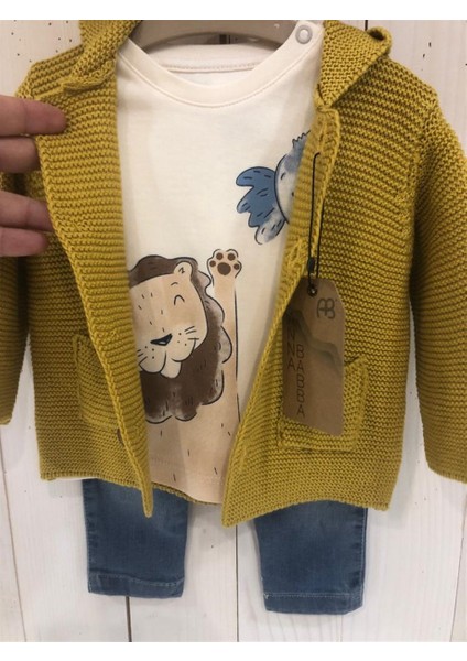 Kapüşonlu Triko Hırkalı Penye Badili Kot Pantolonlu 3'lü Erkek Bebek Takım modelleri