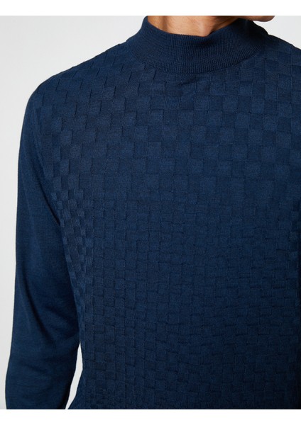 Basic Triko Kazak Yarım Balıkçı Yaka Uzun Kollu Geometrik Desenli indirimleri