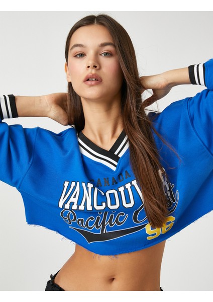 Crop Sweatshirt Kolej Baskılı V Yaka Uzun Kollu
